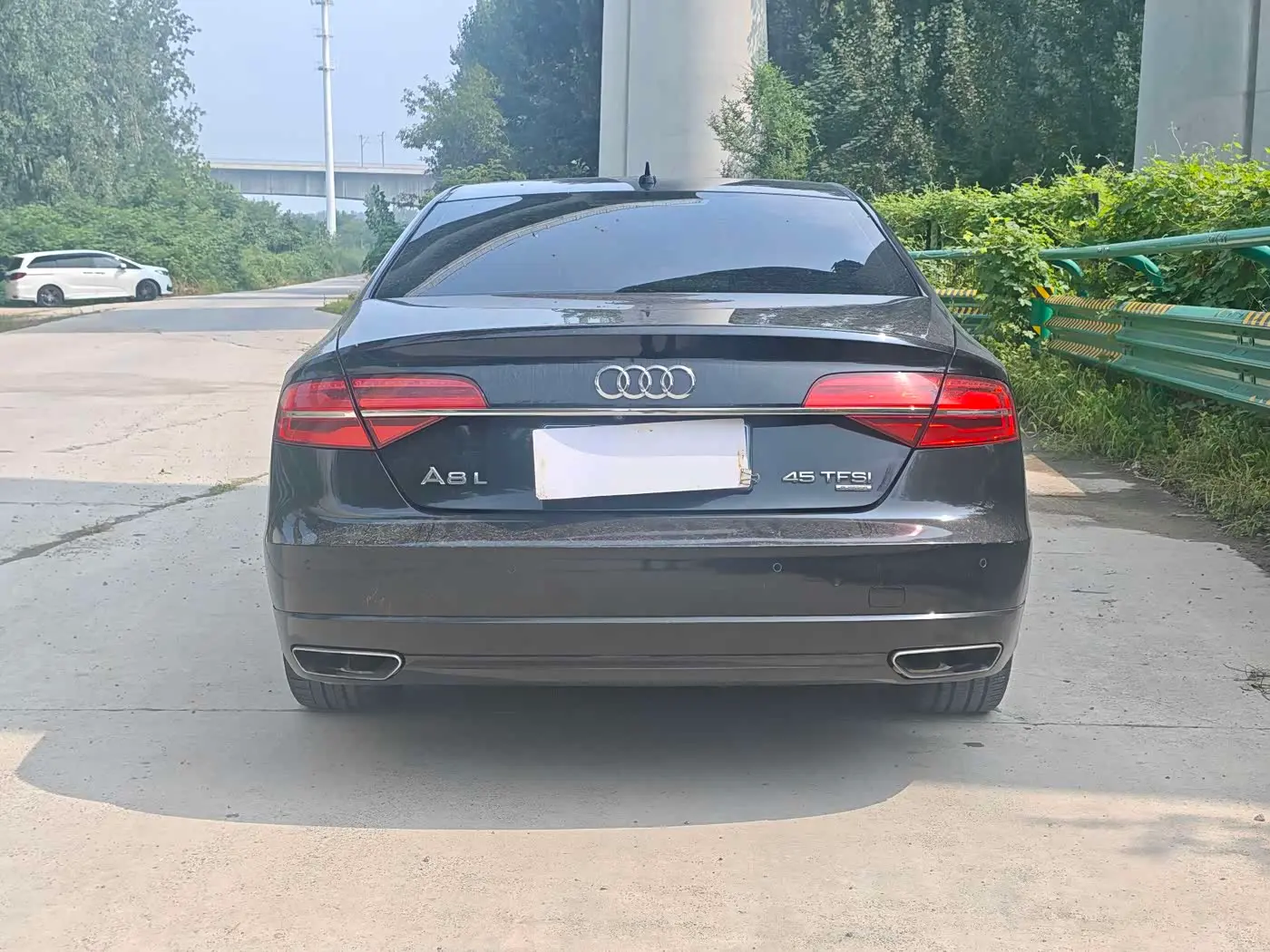 Audi A8 2017 — Photo 5/11
