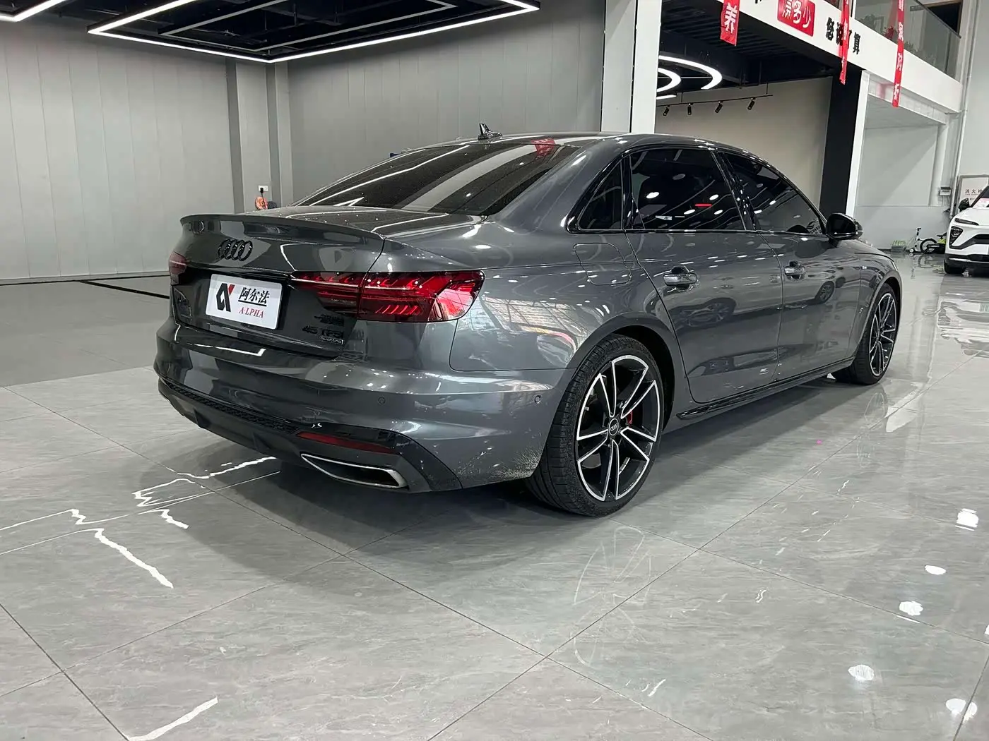 Audi A4L 2023 — Фото 6/17