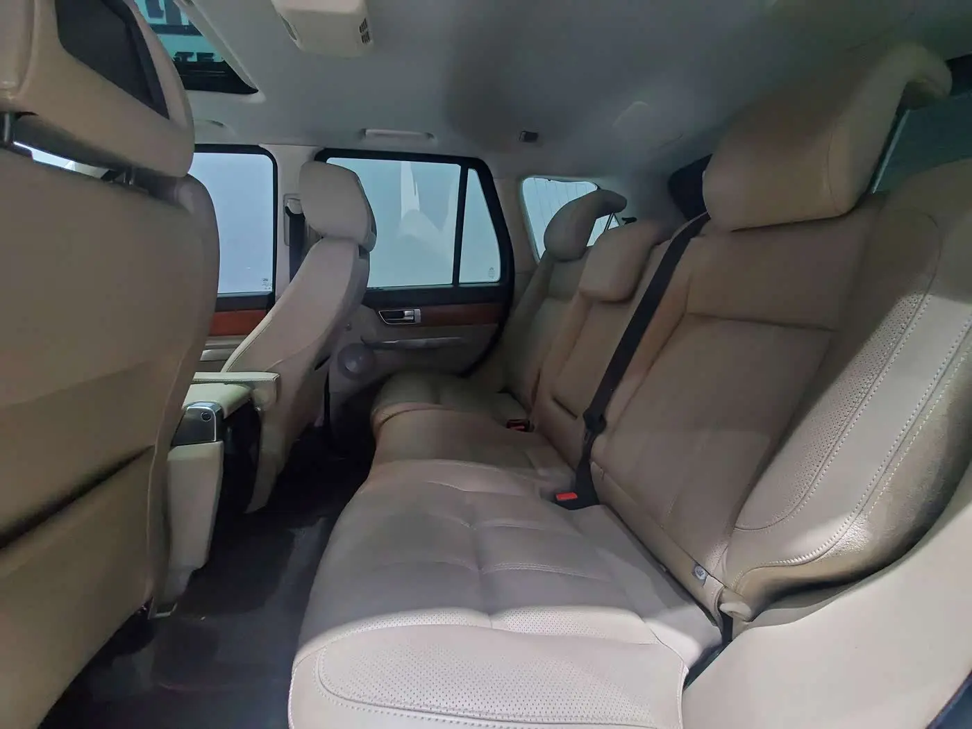 Land Rover Range Rover Sport 2011 — Photo 14/15