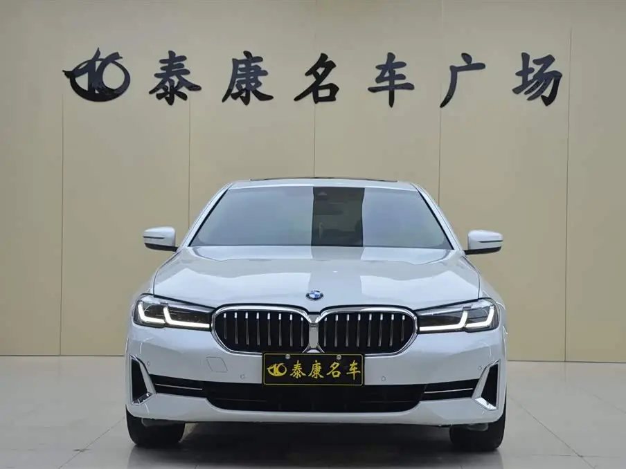 BMW 5 Series 2022 — Photo 2/15