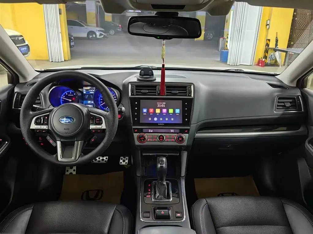 Subaru Legacy 2017 — Photo 13/20