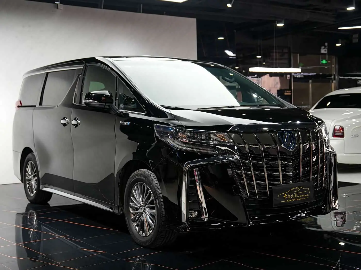Toyota Alphard 2022 — Photo 3/20
