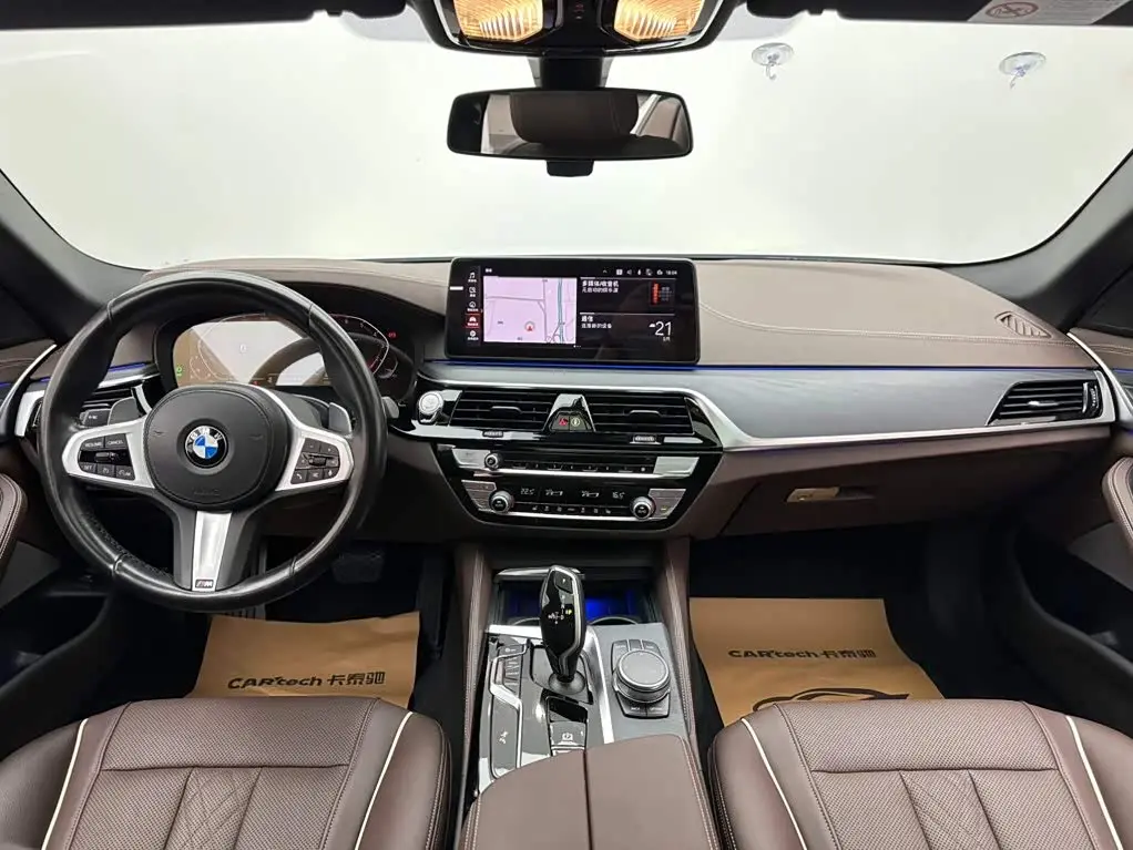 BMW 5 Series 2022 — Photo 10/19