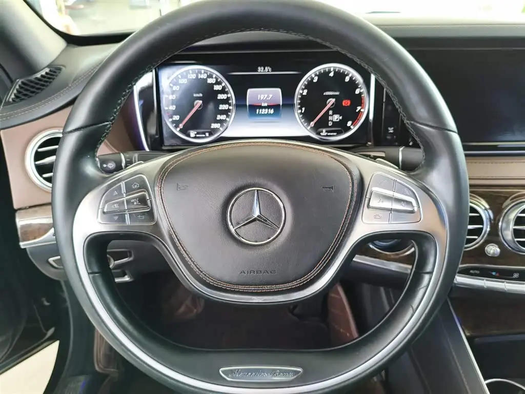 Mercedes-Benz S-Class 2015 — Photo 4/11
