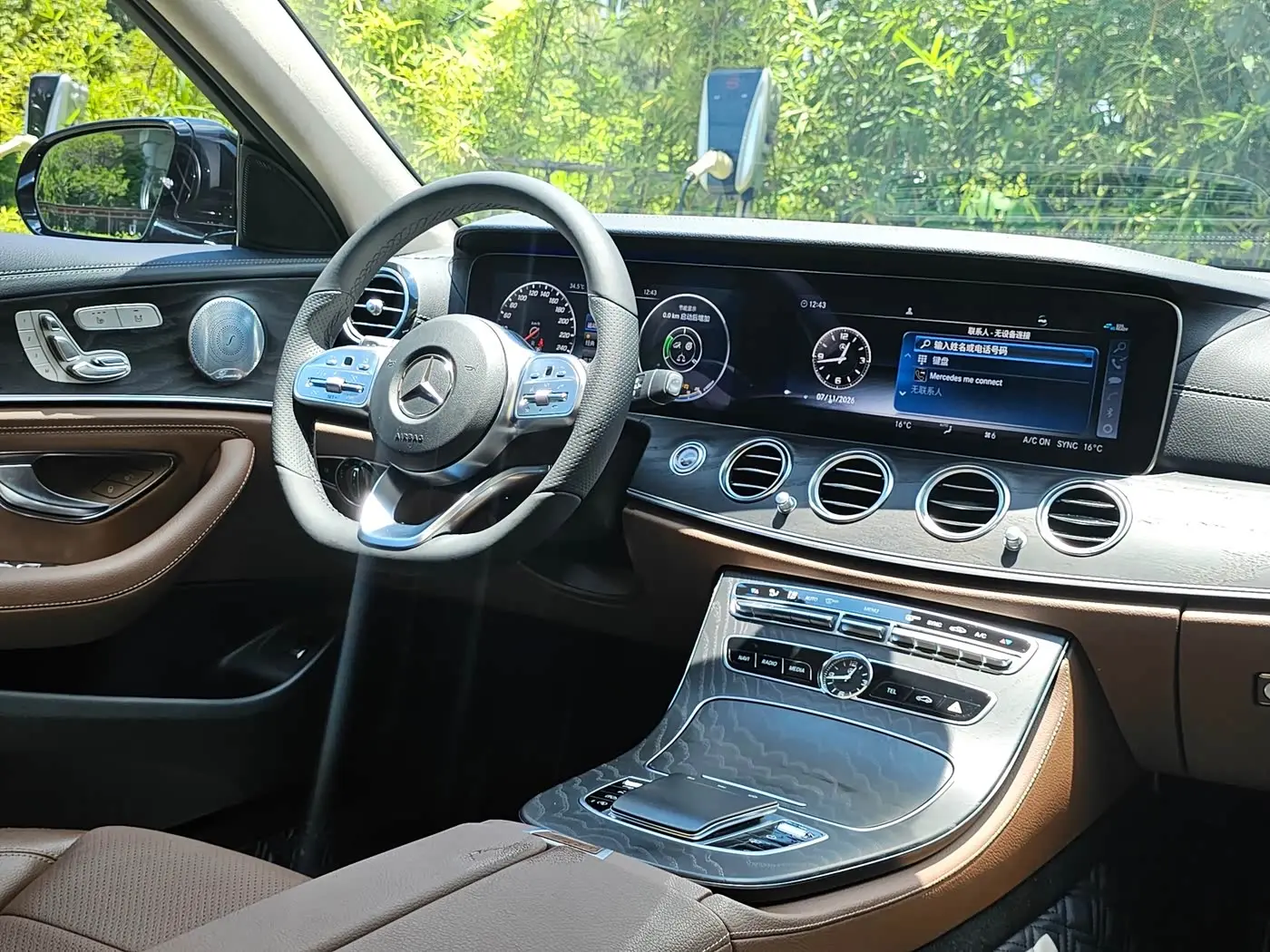 Mercedes-Benz E-Class 2020 — Photo 8/14