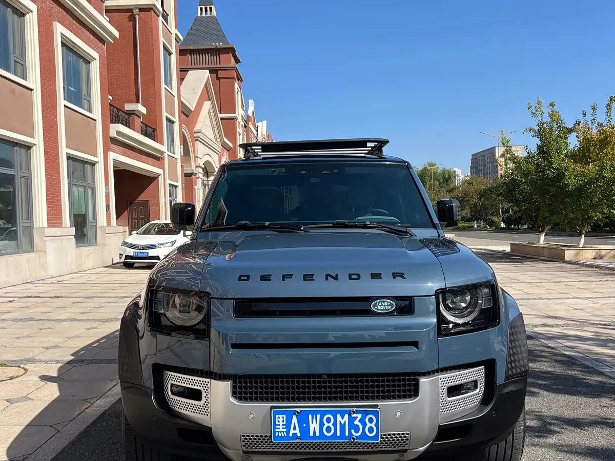 Land Rover Defender 2021 — Photo 16/16