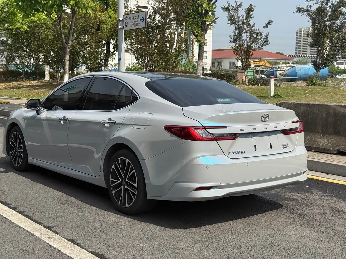 Toyota Camry 2024 — Photo 6/15