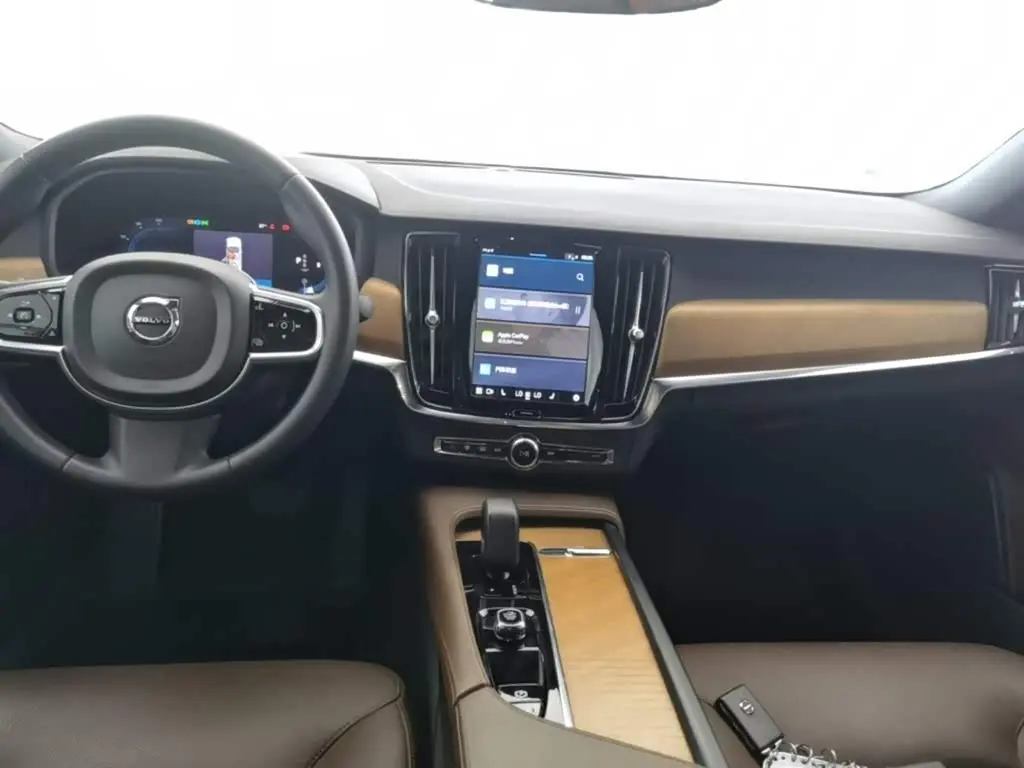 Volvo S90 2024 — Фото 10/20