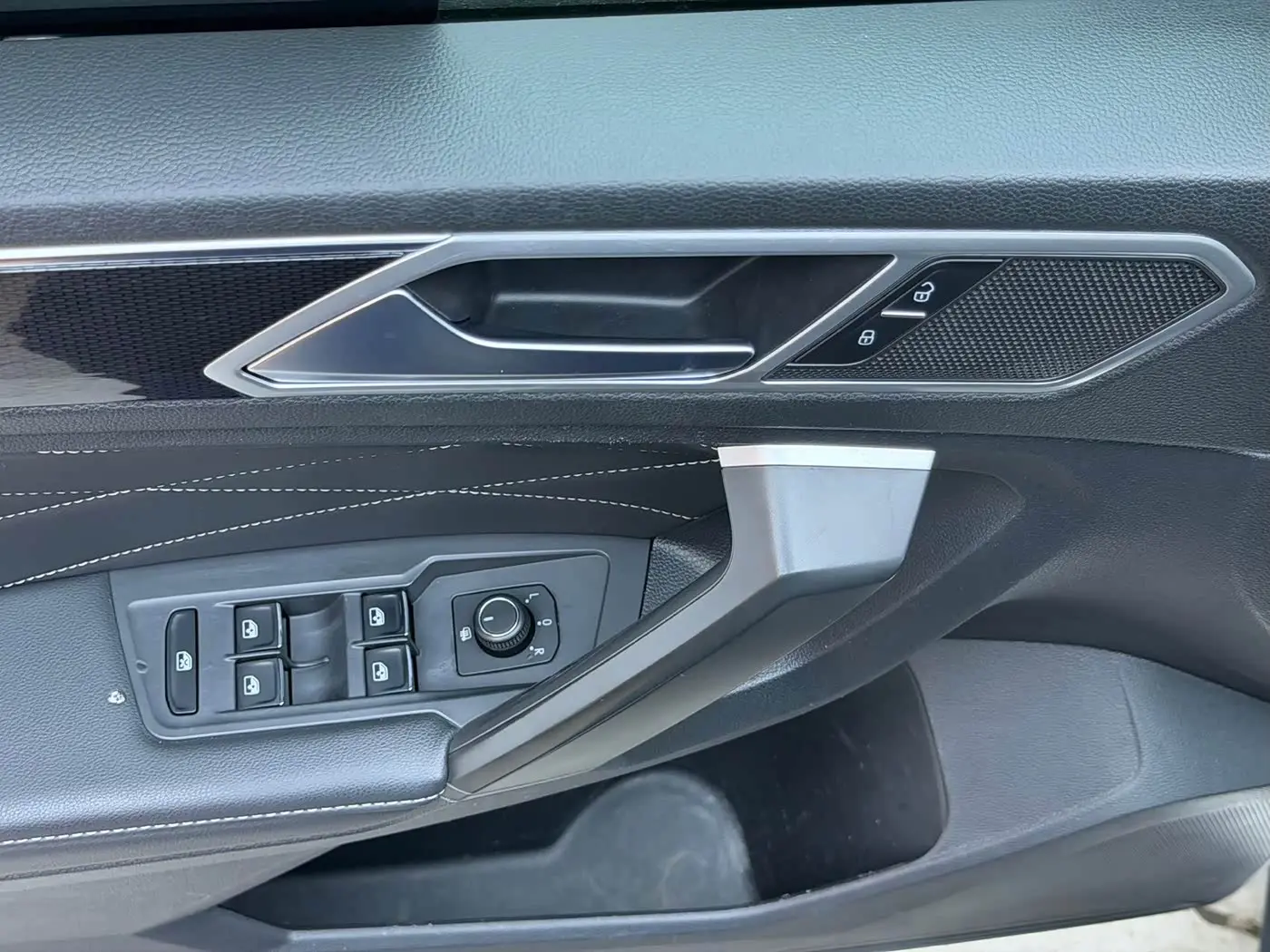 Volkswagen Tiguan L 2023 — Фото 4/20