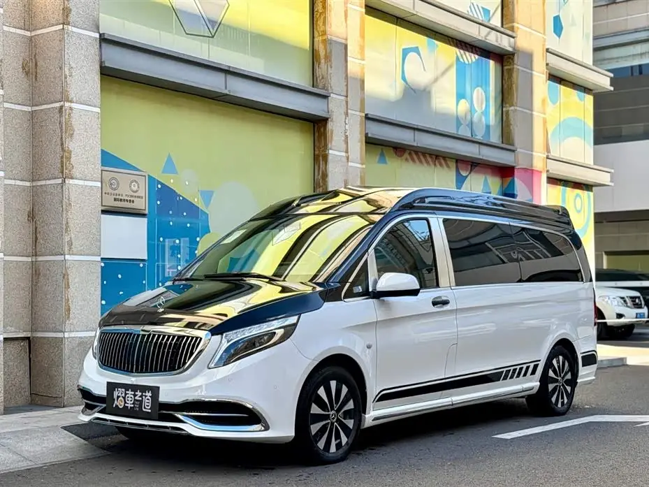 Mercedes-Benz Vito 2023 — Photo 1/20