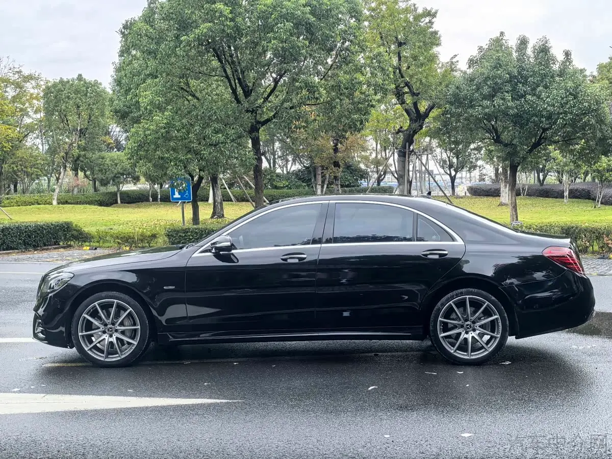 Mercedes-Benz S-Class 2020 — Photo 10/13