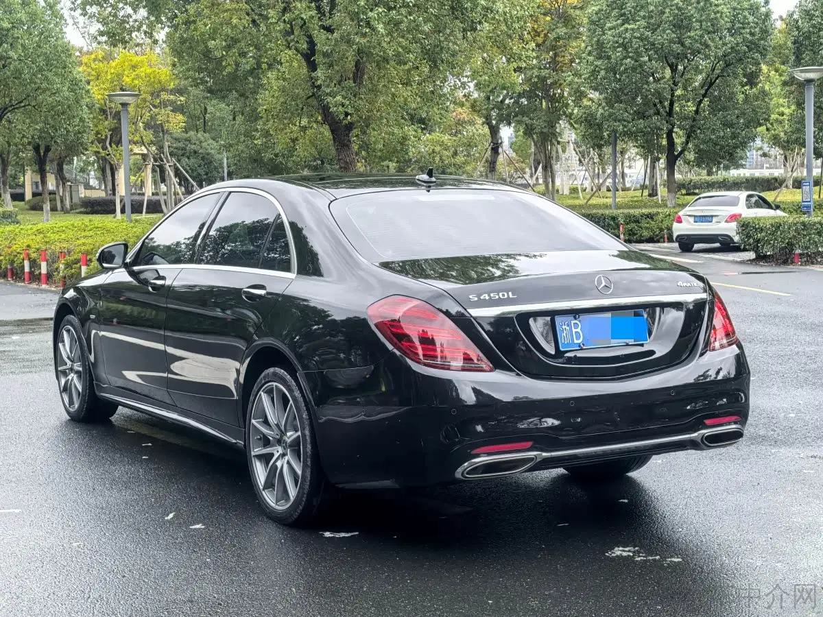 Mercedes-Benz S-Class 2020 — Photo 9/13