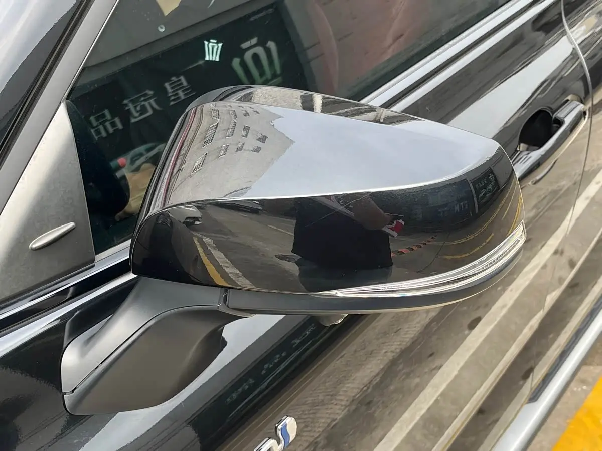 Toyota Crown Kluger 2024 — Photo 8/20