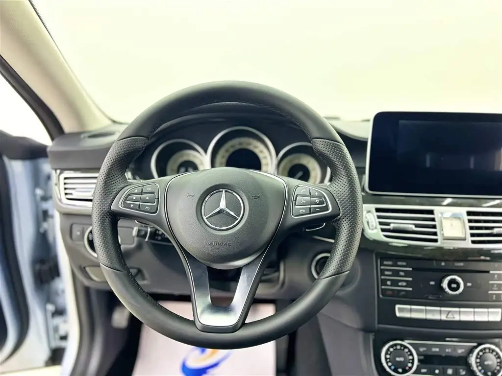 Mercedes-Benz CLS 2015 — Фото 6/20