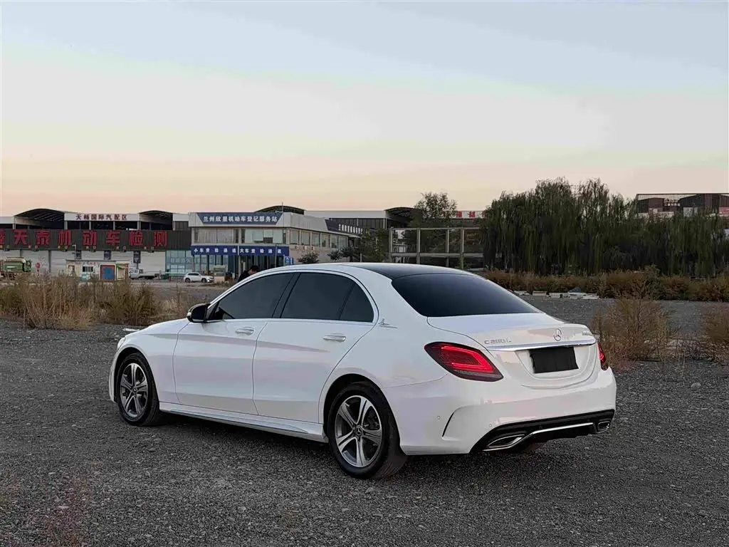 Mercedes-Benz C-Class 2020 — Фото 6/17