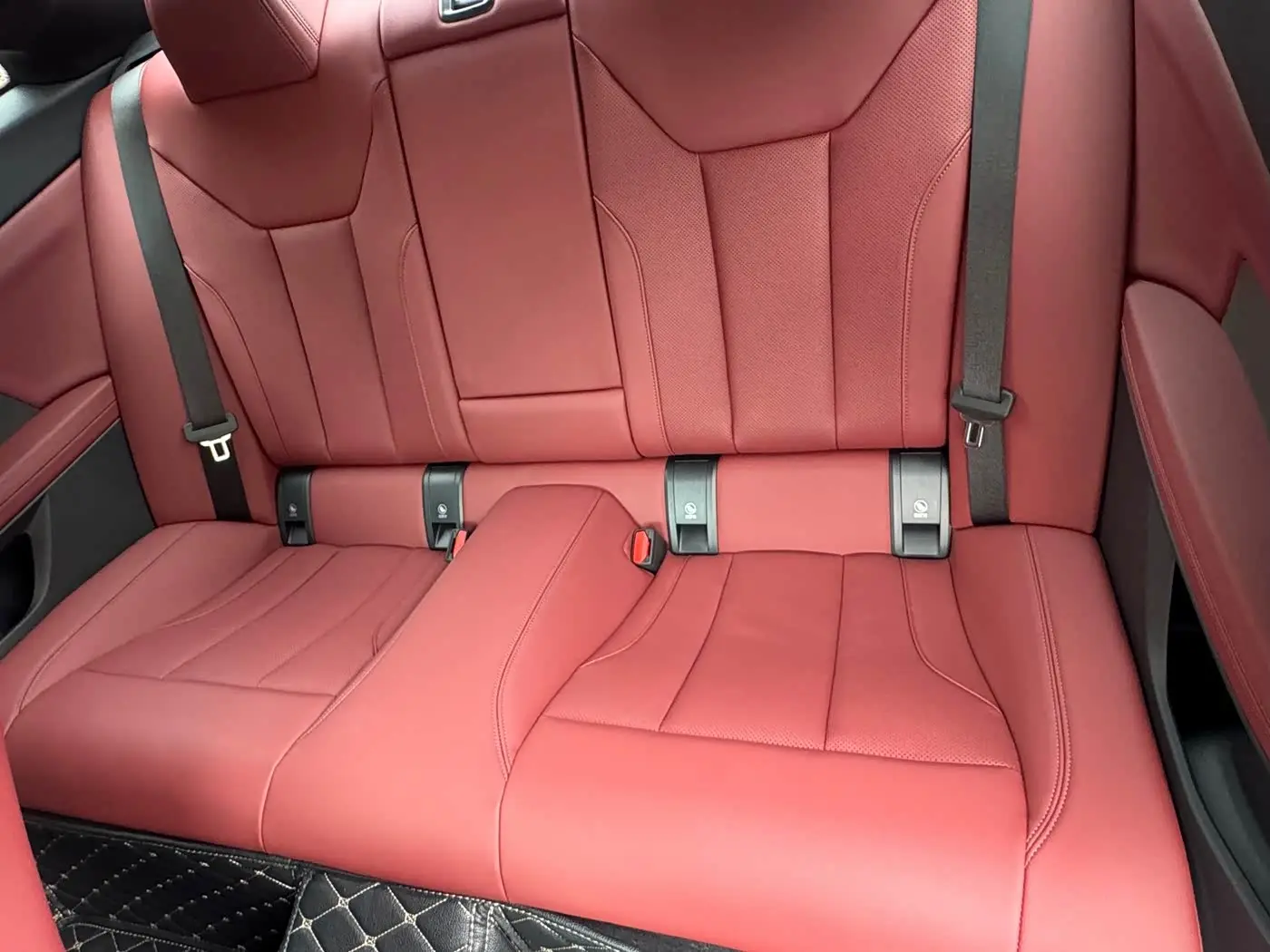 BMW 4 Series 2025 — Фото 16/16