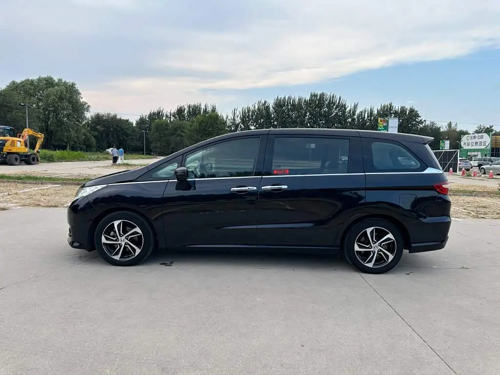 Honda Odyssey 2017 — Фото 7/20