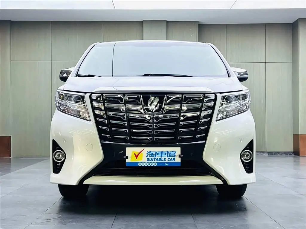 Toyota Alphard 2017 — Photo 2/17