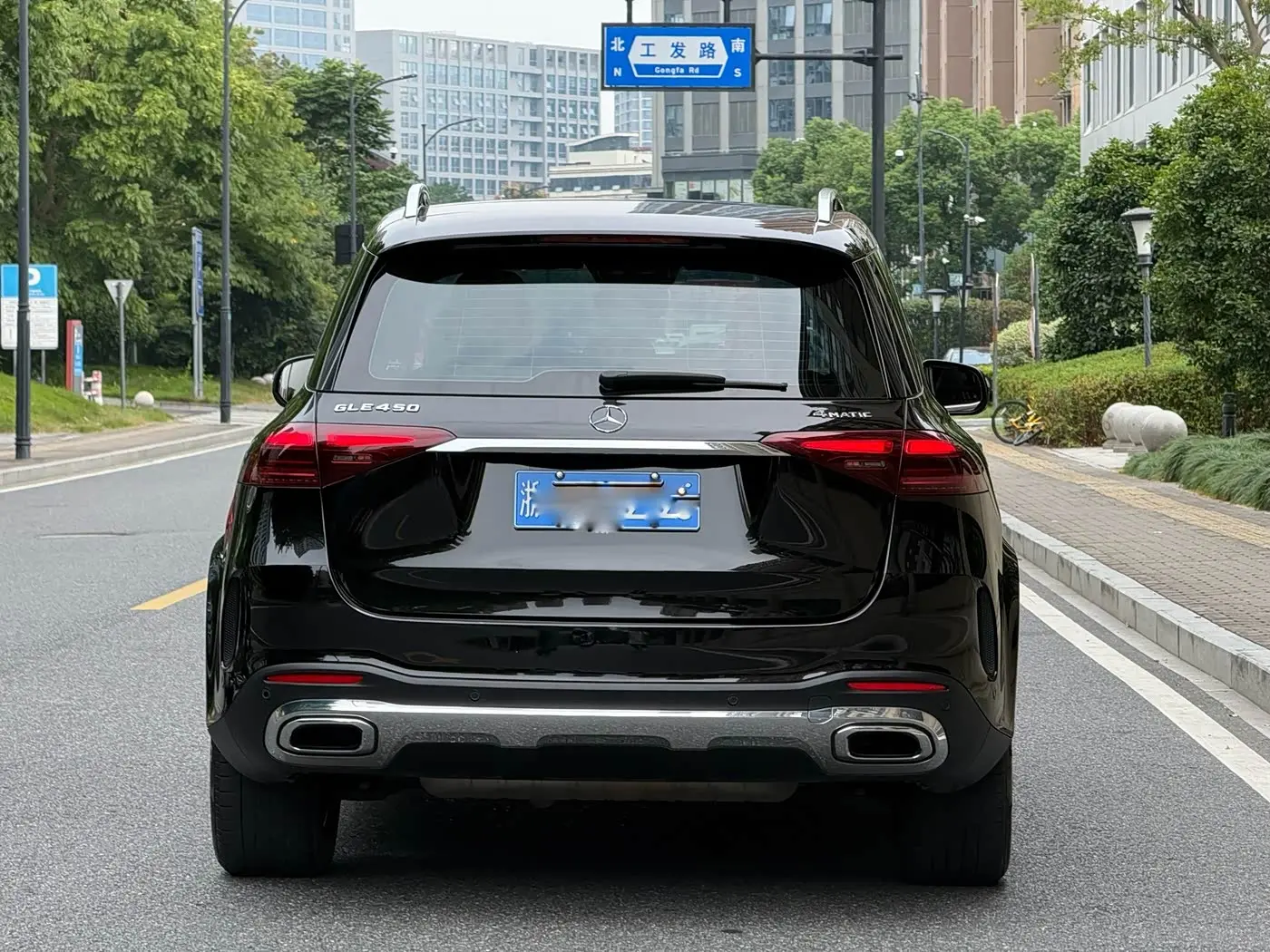 Mercedes-Benz GLE 2024 — Фото 13/16