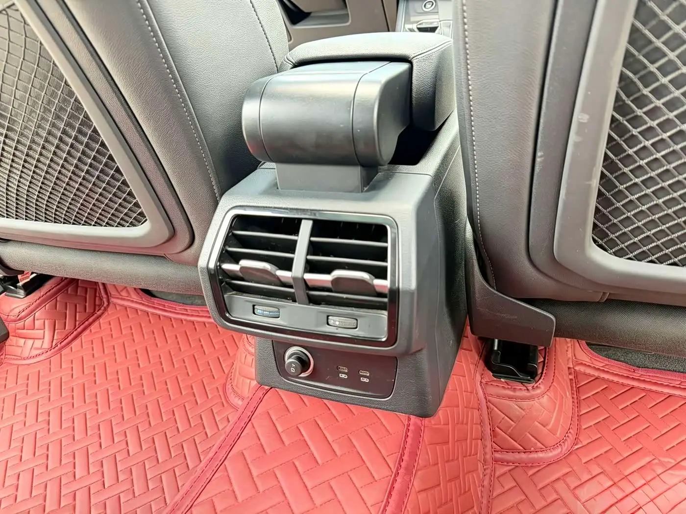 Audi Q3 2021 — Photo 11/15