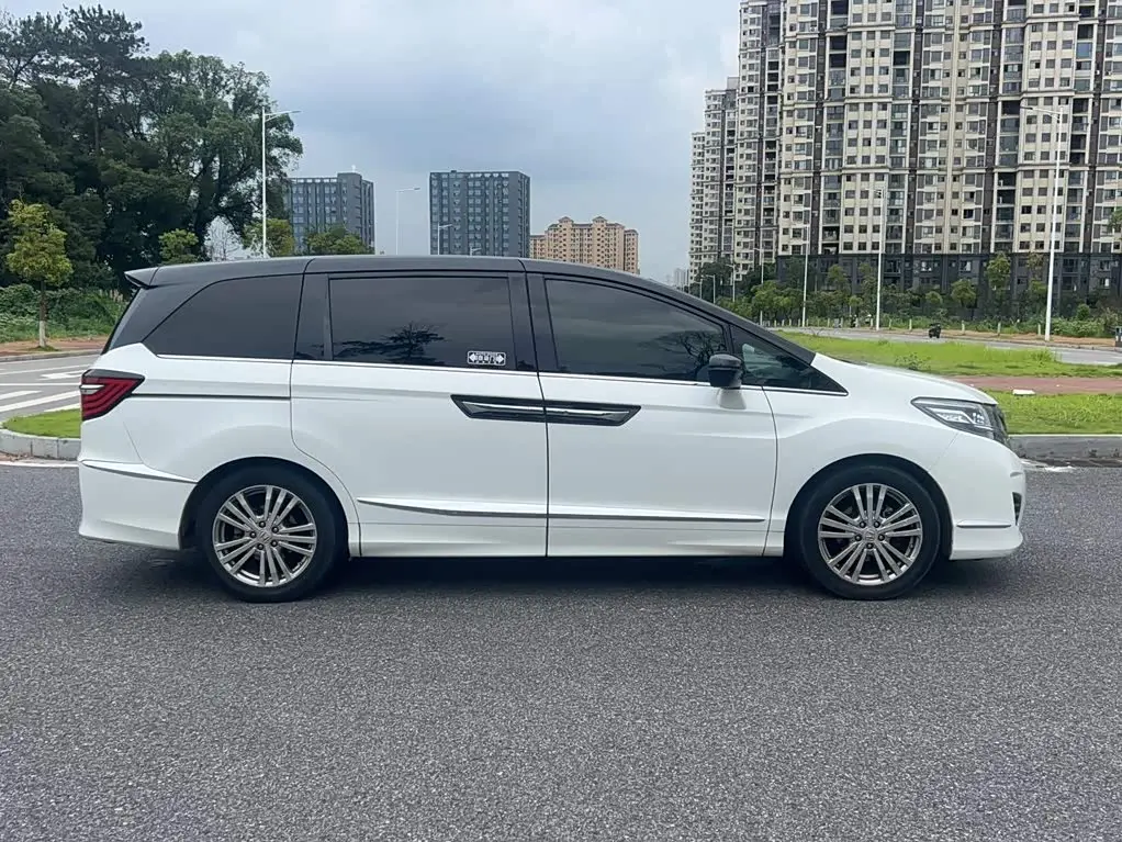 Honda Elysion 2019 — Photo 20/20