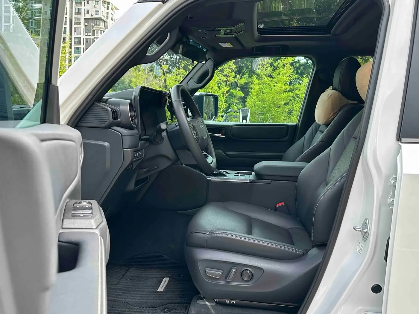 Toyota Prado 2025 — Photo 7/19