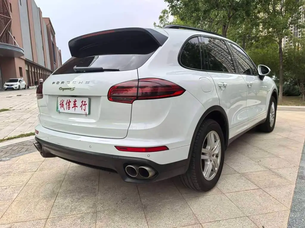 Porsche Cayenne New Energy 2018 — Photo 17/18