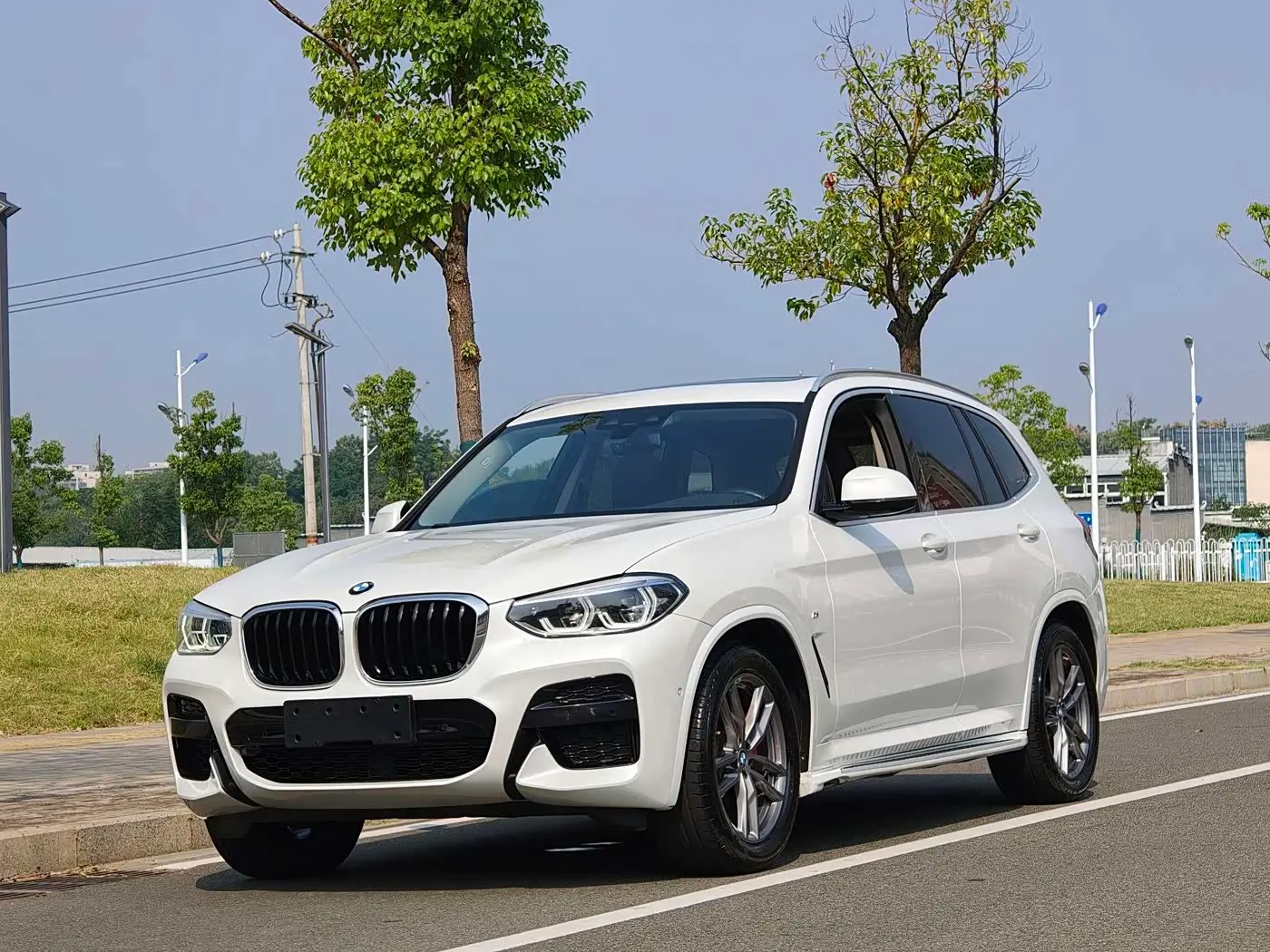 BMW X3 2020 — Фото 1/14