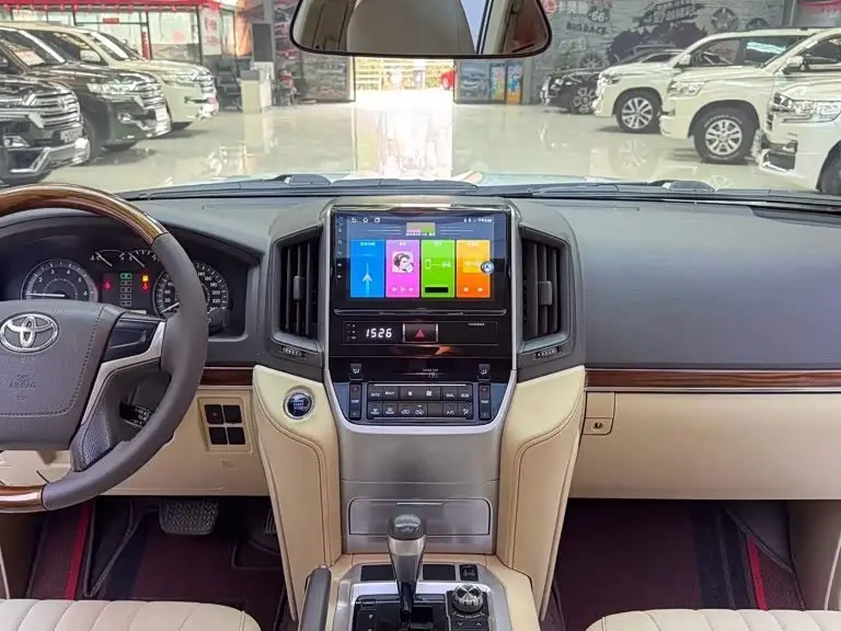 Toyota Land Cruiser 2016 — Фото 5/9