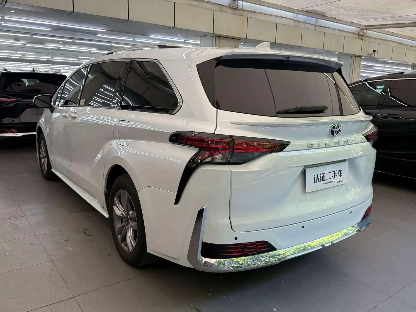 Toyota Sienna 2024 — Şəkil 13/14