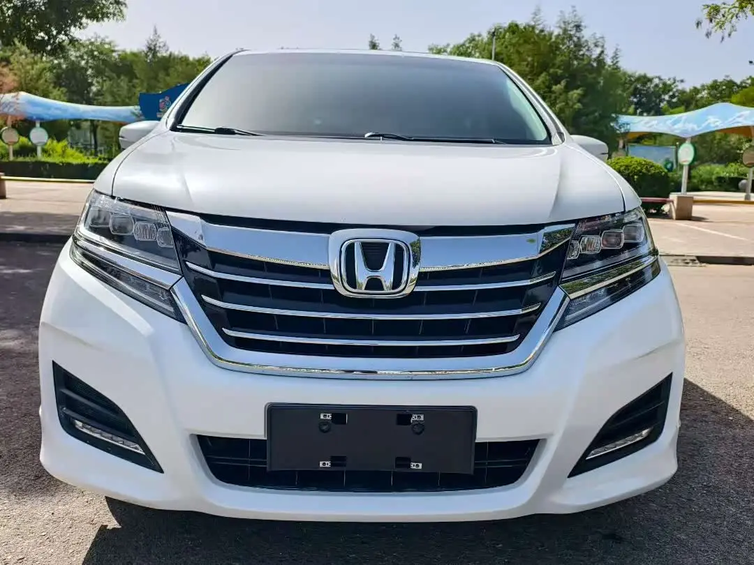 Honda Elysion 2018 — Photo 2/9