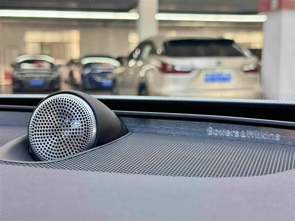Volvo XC90 2020 — Şəkil 14/15