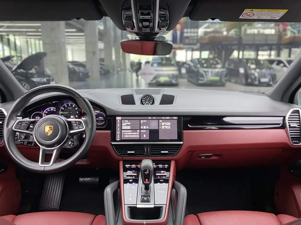 Porsche Cayenne New Energy 2021 — Photo 15/20