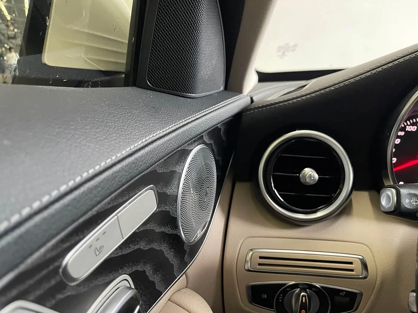 Mercedes-Benz C-Class 2018 — Фото 19/20