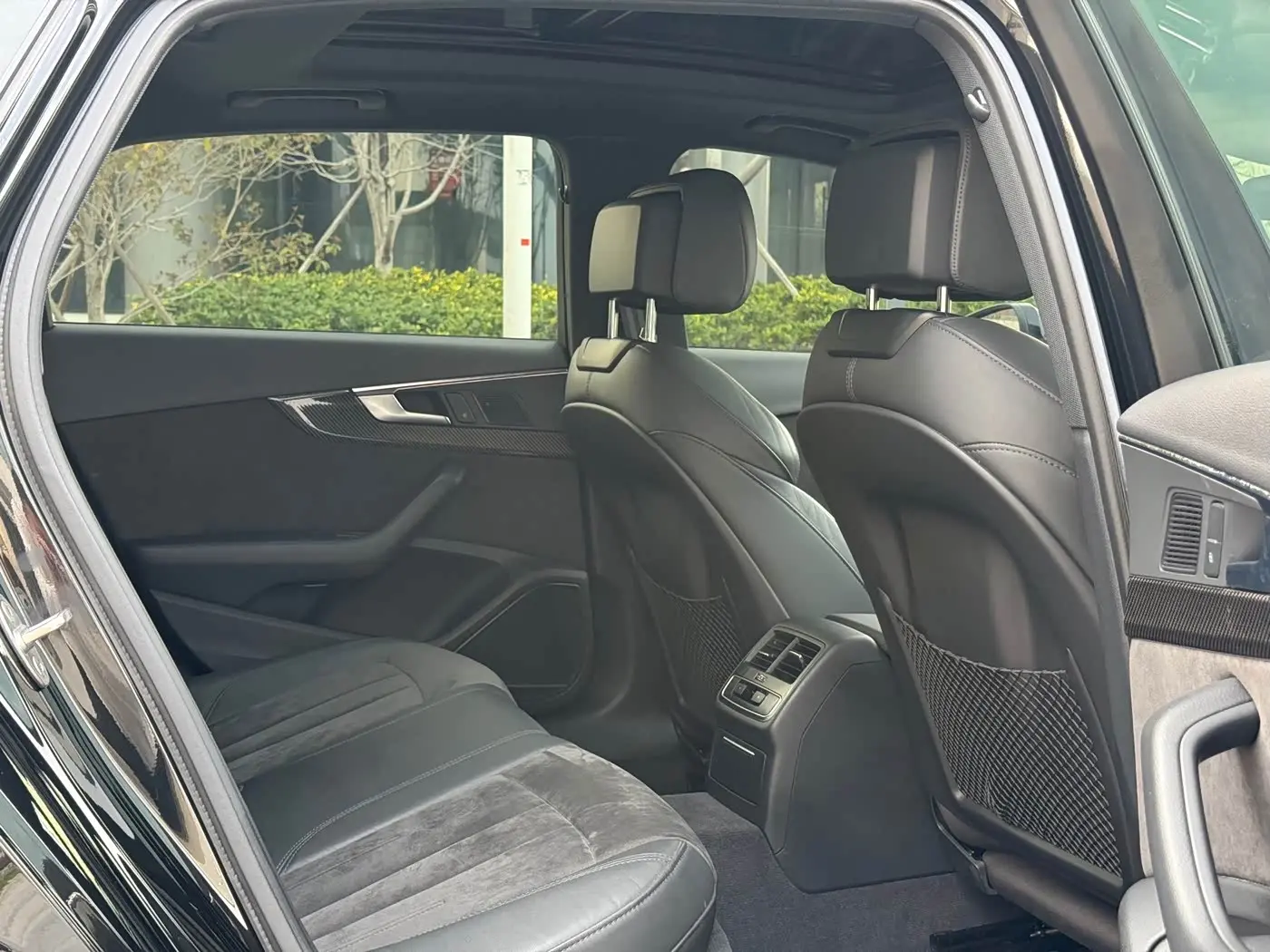 Audi A4L 2021 — Photo 13/19