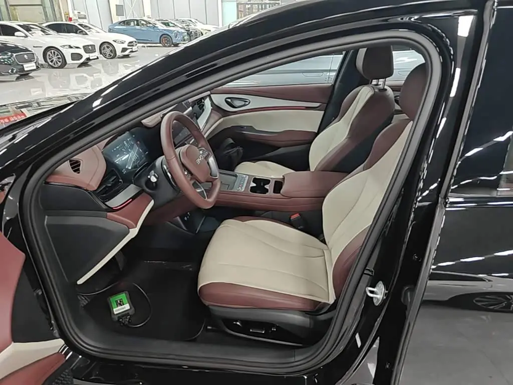 BYD Seal 07 DM-i 2026 — Şəkil 16/20