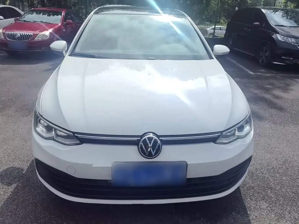 Volkswagen Golf, 2022