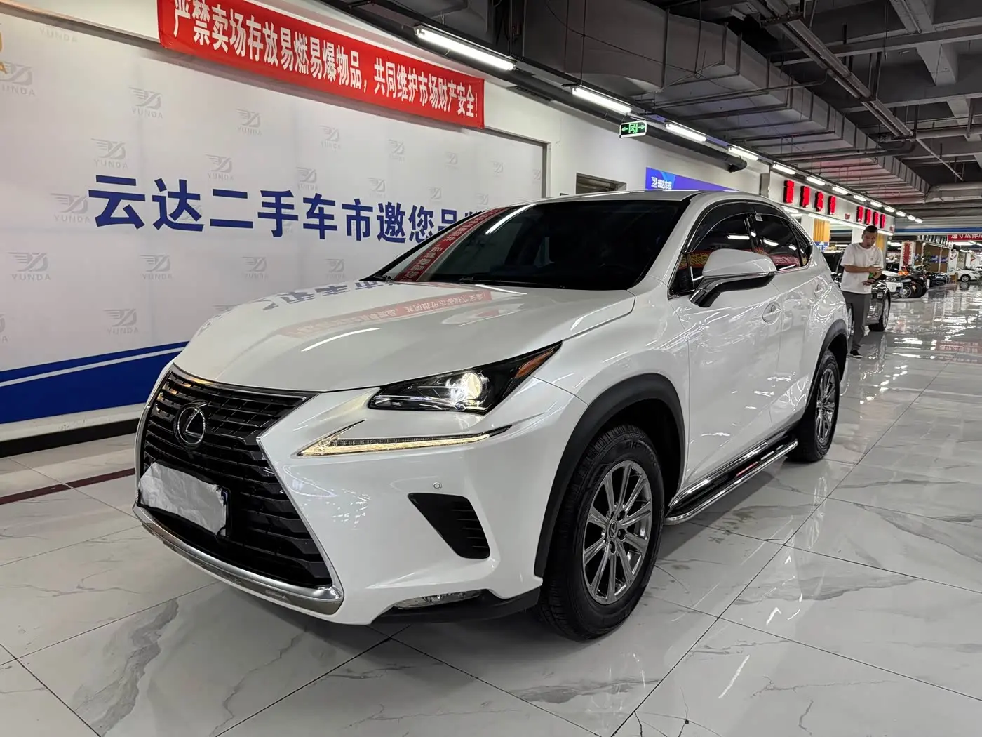 Lexus NX 2021 — Фото 3/13