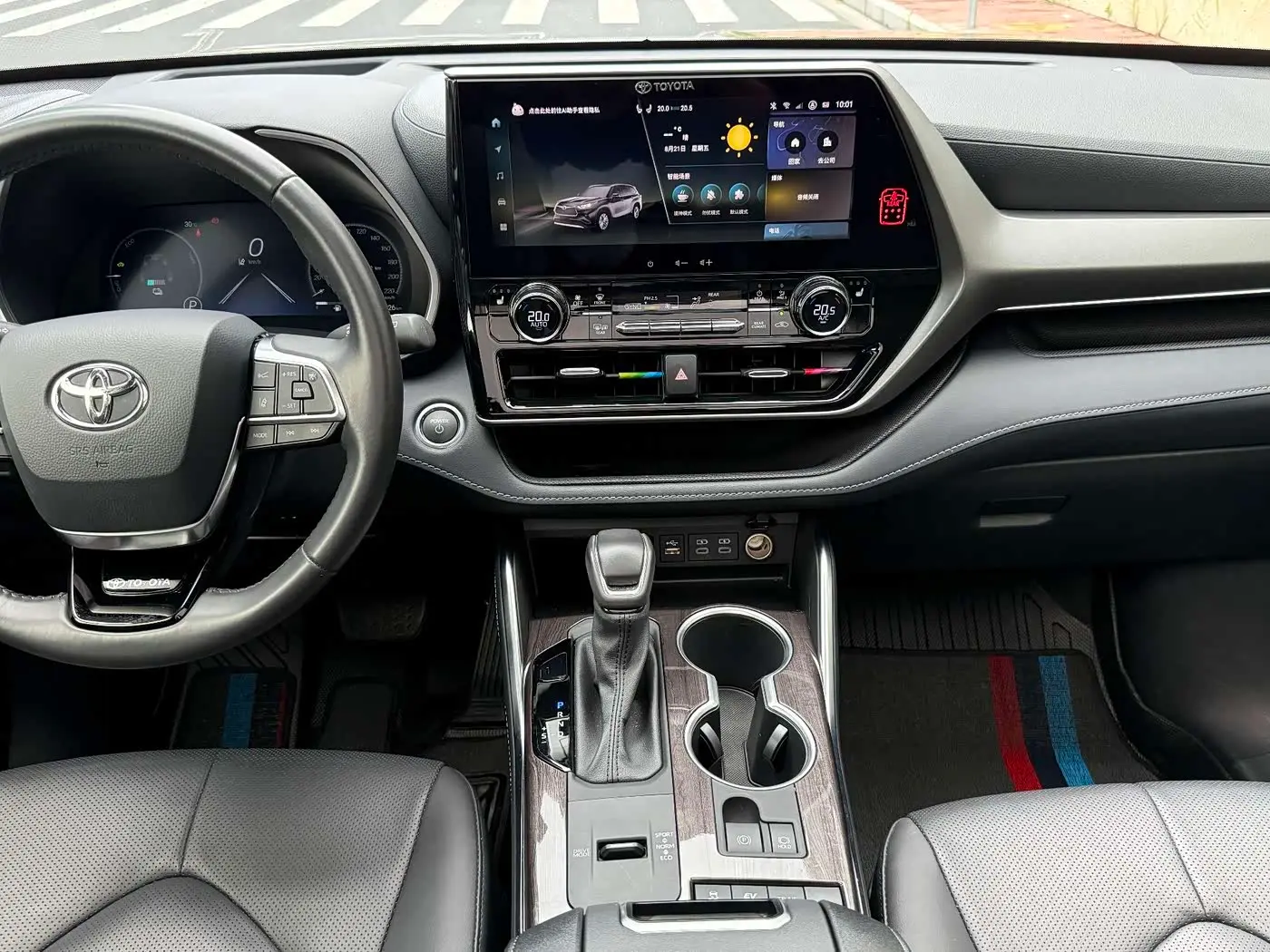 Toyota Highlander 2025 — Фото 10/18