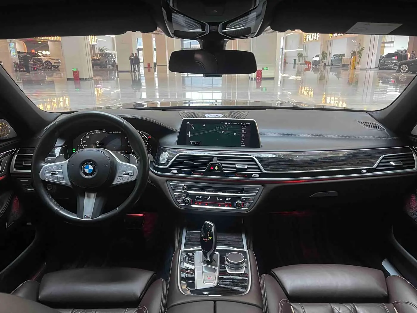 BMW 7 Series 2020 — Фото 15/15