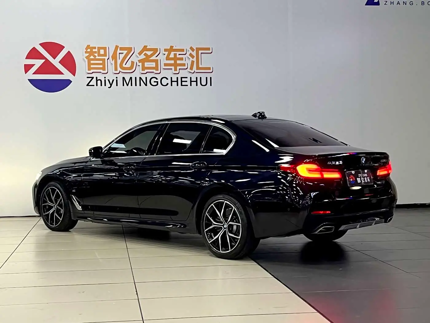 BMW 5 Series 2023 — Фото 13/15