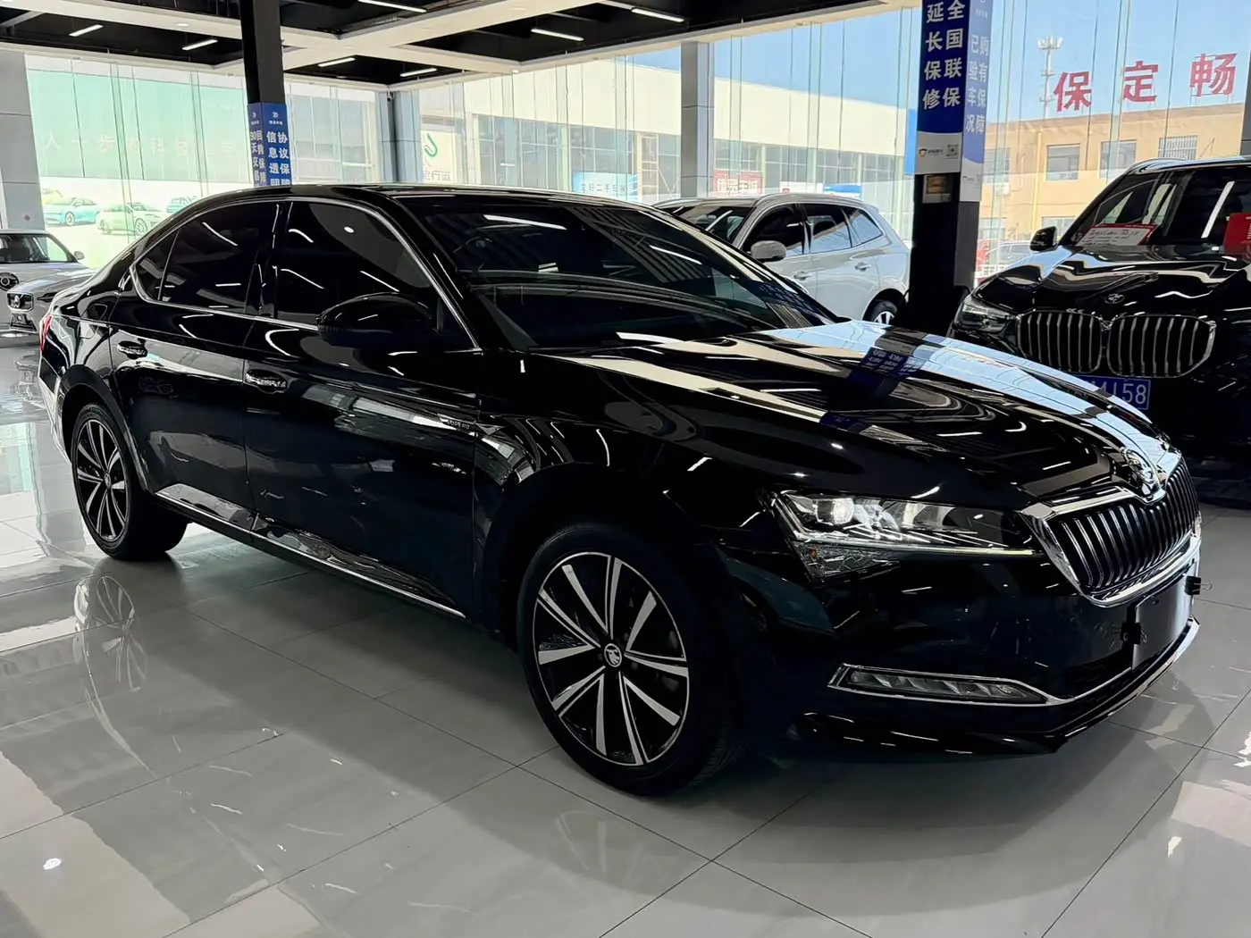 Škoda Superb 2023 — Photo 3/15