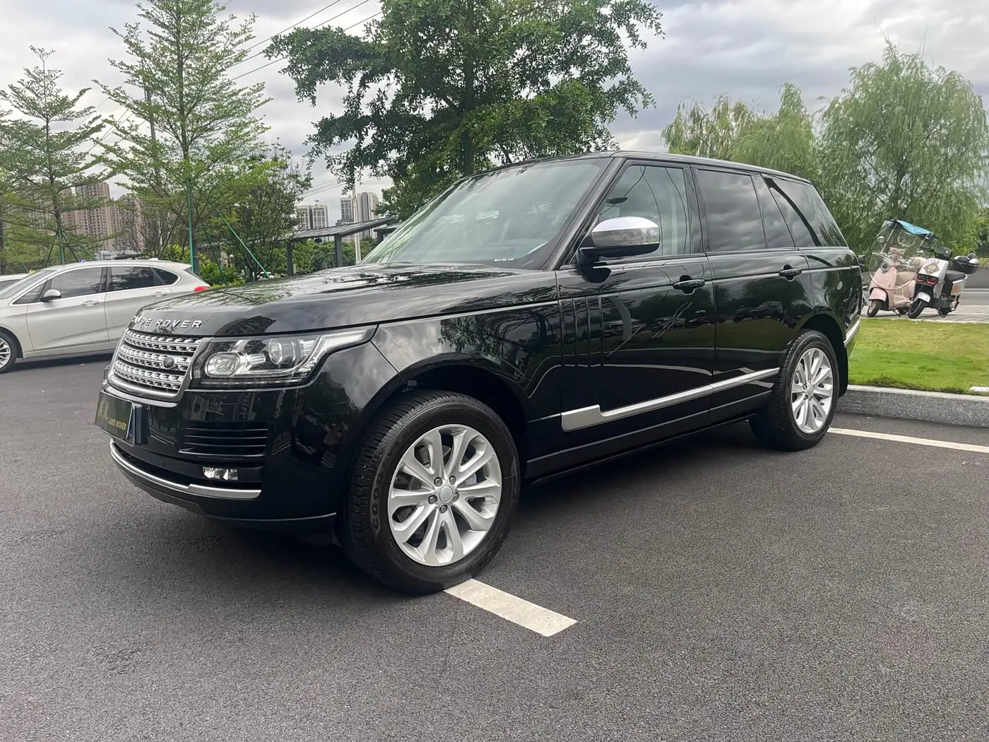 Land Rover Range Rover 2016 — Photo 1/20