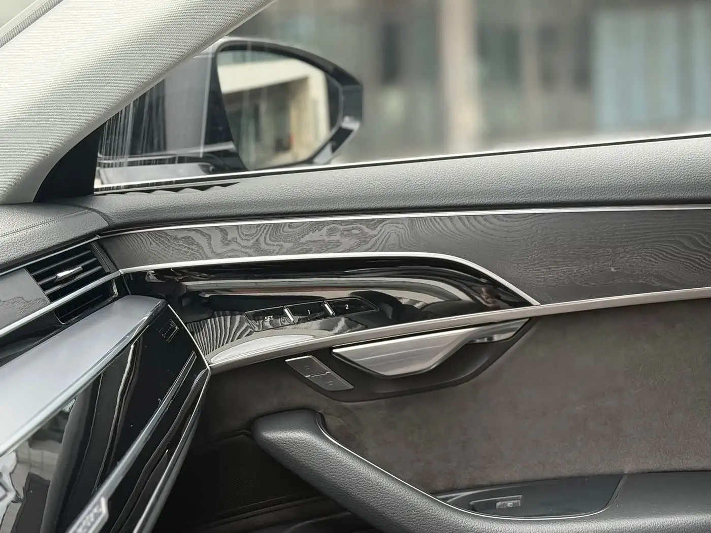 Audi A8 2021 — ფოტო 11/19