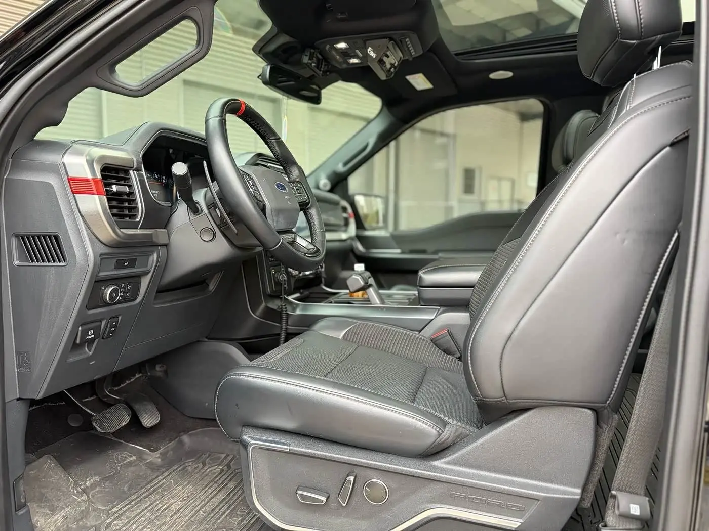 Ford F-150 Raptor 2023 — Photo 4/15
