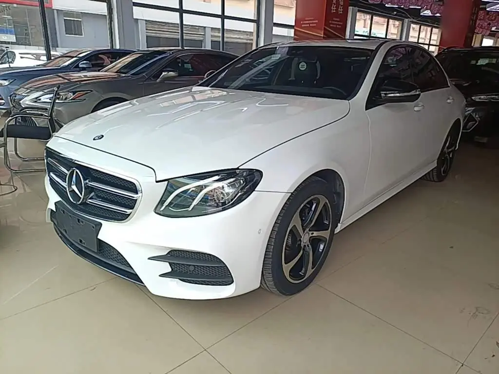 Mercedes-Benz E-Class 2017 — Фото 1/20