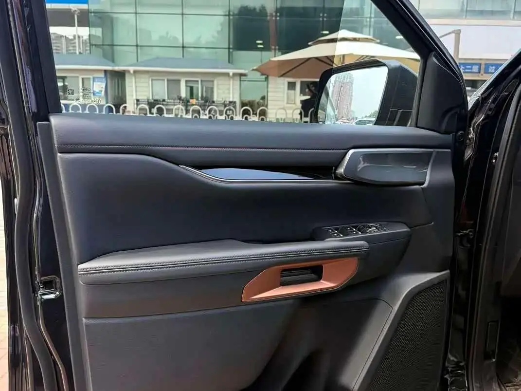Ford Ranger 2025 — Фото 16/16