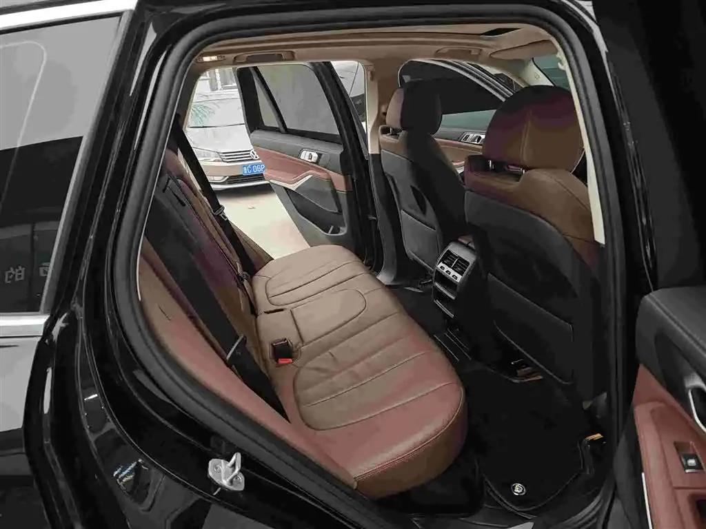 BMW X5 2021 — Photo 9/18