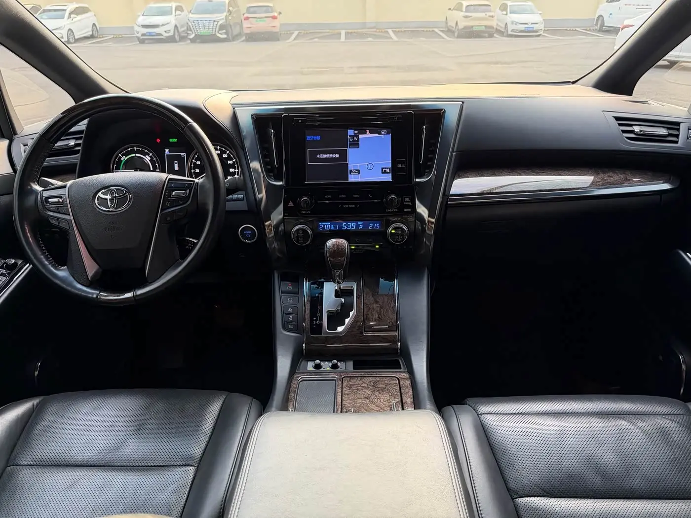 Toyota Vellfire 2019 — Photo 12/18