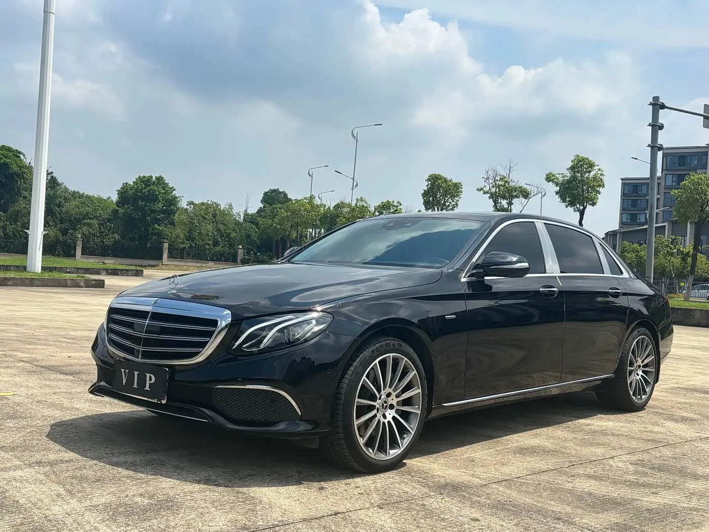 Mercedes-Benz E-Class 2020 — Фото 1/10